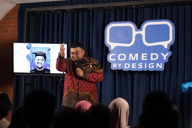 Zie tampil di Comedy by Design
